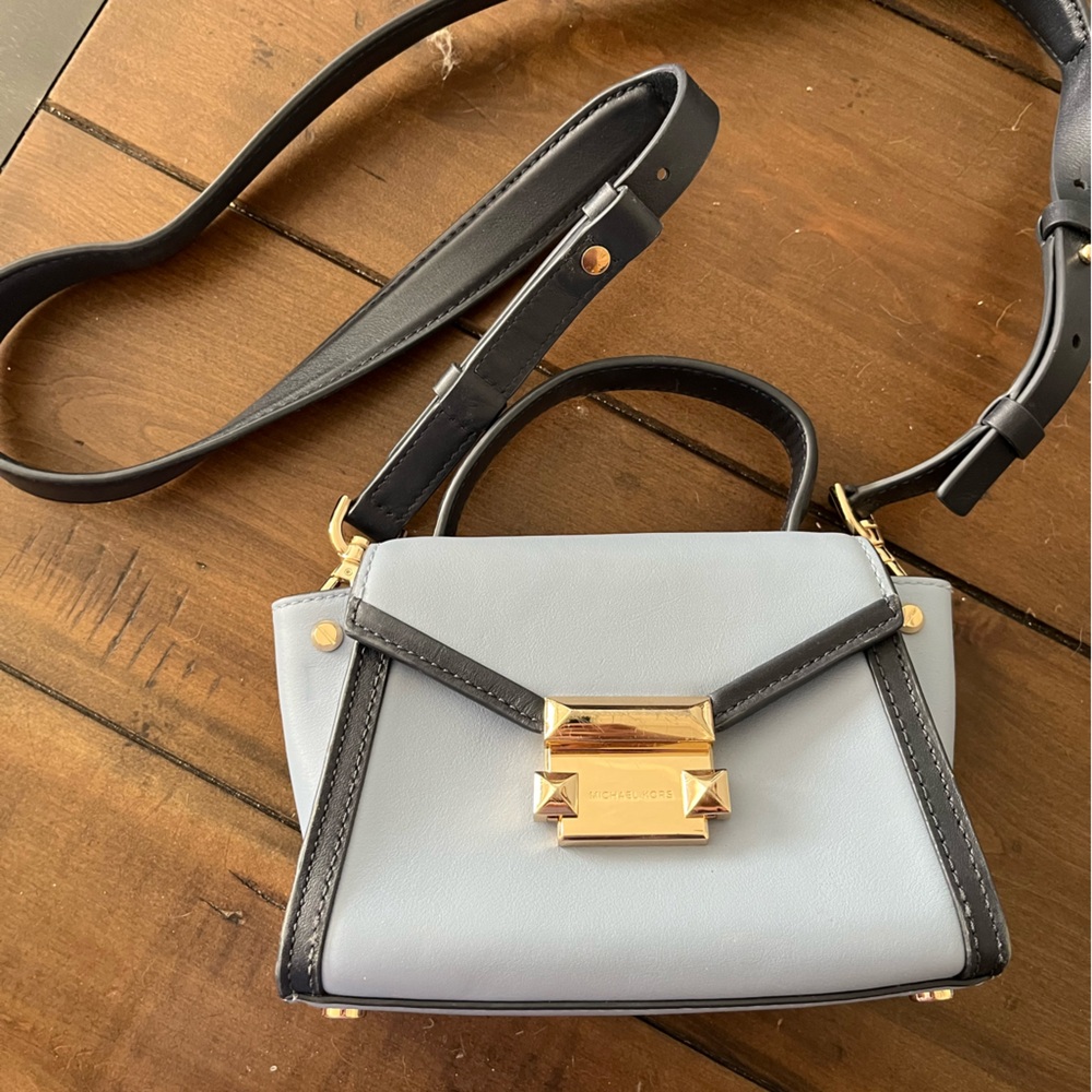 MICHAEL Michael Kors Black and blue Crossbody Bag with Gold Details